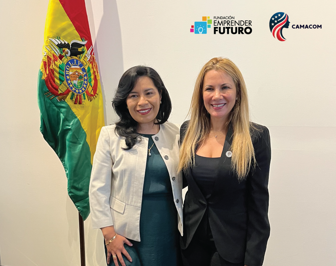 Emprender Futuro firma convenio con Camacom para beneficiar a emprendedoras y empresarias