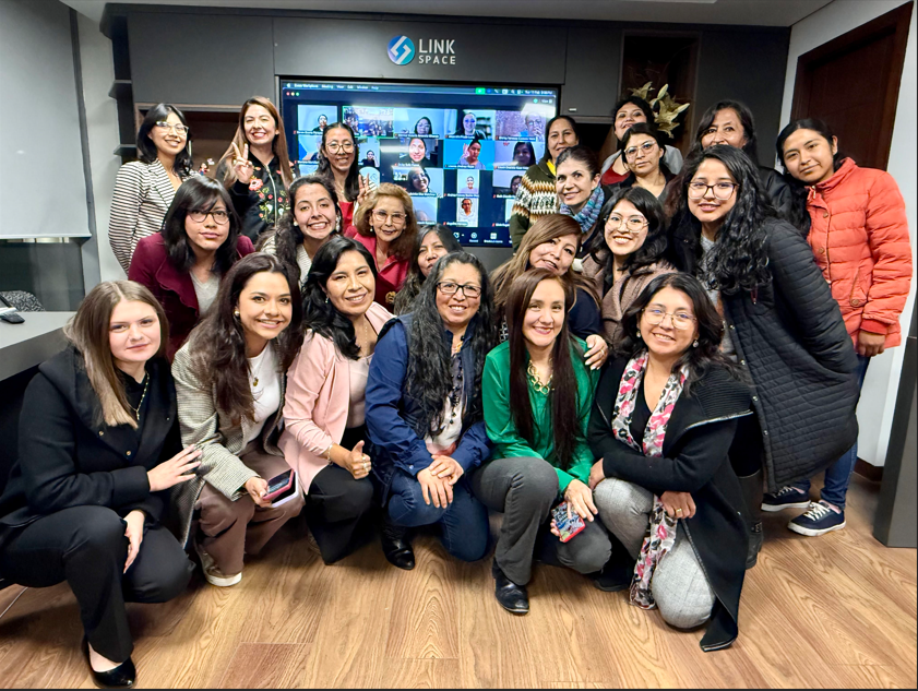 3ra versión del Taller 24E Plus cierra con 100 emprendedoras entrenadas para fortalecer sus negocios